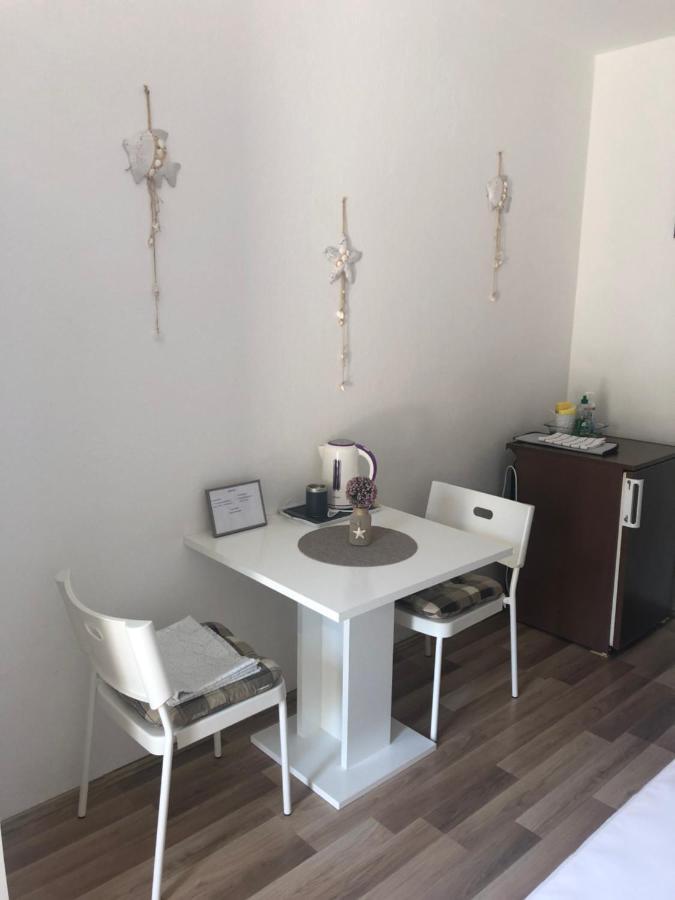 Apartment & Rooms Laura 브렐라 외부 사진